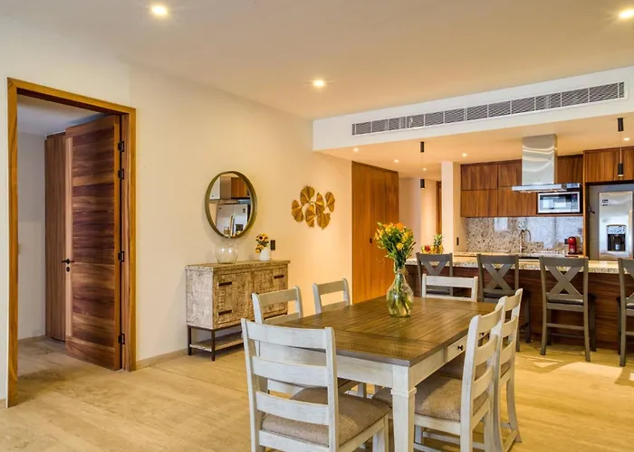 Group 13 16, No View, 3br, 12 Pax Apartment